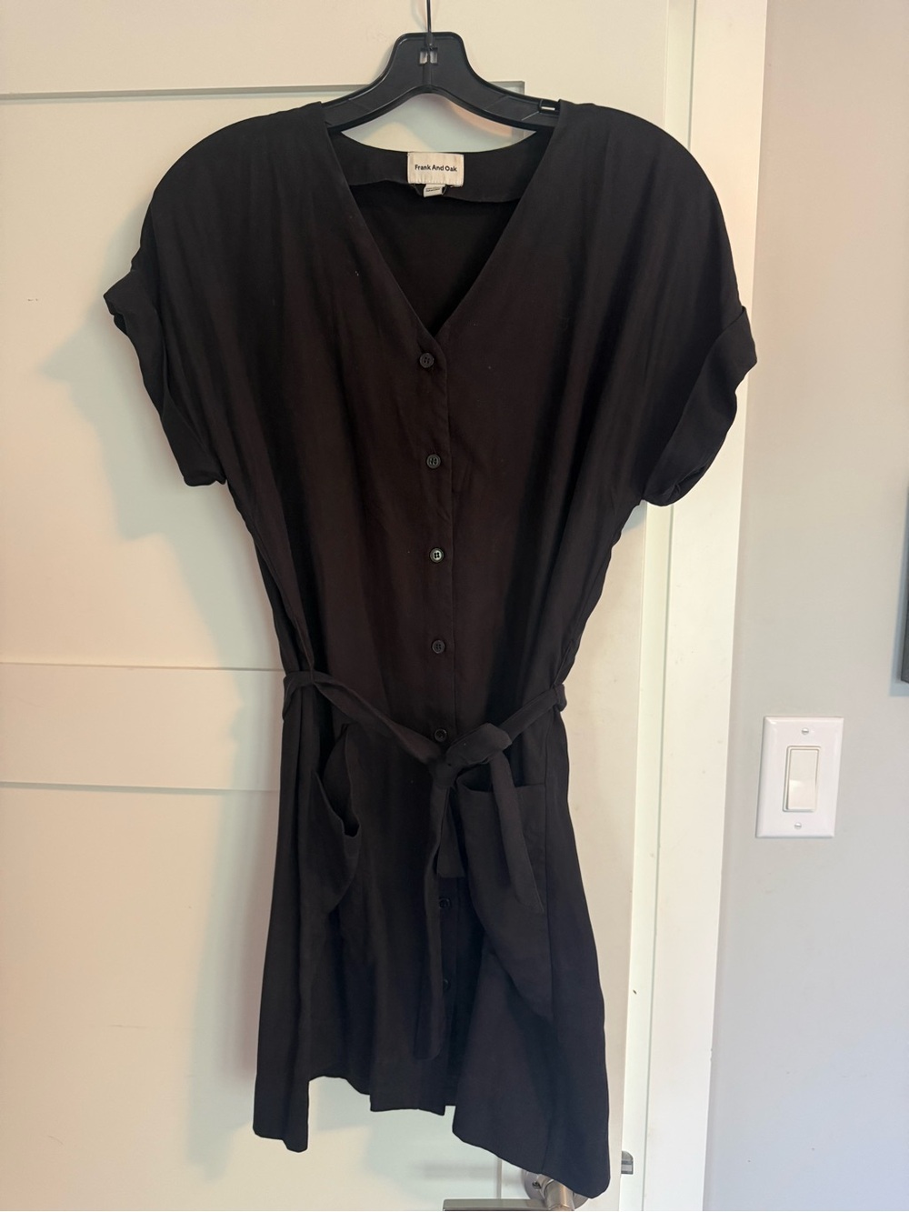 Frank & Oak Black Short-Sleeve Button-Front Tie Dress